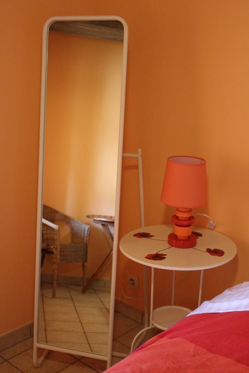 Ferme De La Corbette Acomodação com café da manhã Cluny Quarto foto